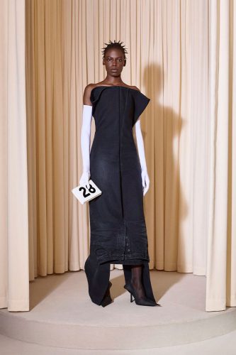 Balenciaga, alta-costura inverno 2024 - Foto: Divulgação