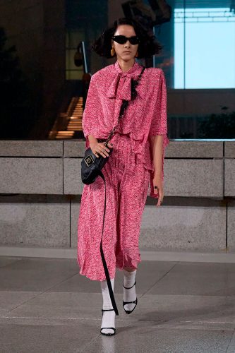 Balenciaga, resort 2025 - Foto: Vogue Runway