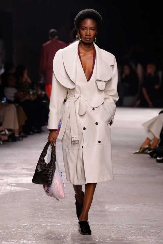 Bottega Veneta, verão 2025 - Foto: Reprodução/Vogue Runway