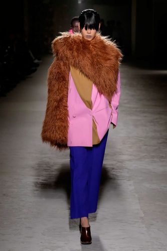 Dries Van Noten, inverno 2024 - Foto: Vogue Runway