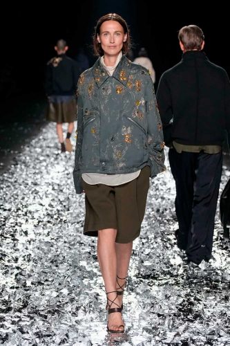 Dries Van Noten, verão 2025 - Foto: Reprodução/Vogue Runway