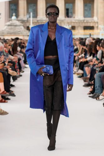 Givenchy, verão 2024 -  Alessandro Luciani/gorunway.com via Vogue Runway