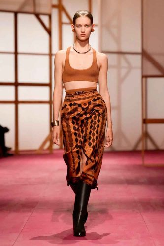 Hermès, verão 2025 - Foto: Reprodução/Vogue Runway