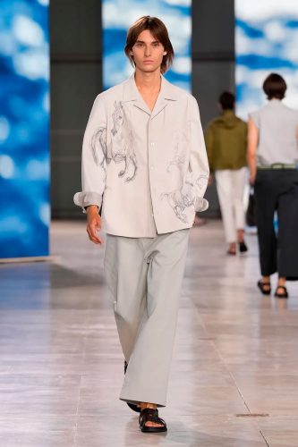 Hermès, verão 2025 masculino - Foto: Vogue Runway