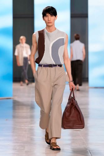 Hermès, verão 2025 masculino - Foto: Vogue Runway