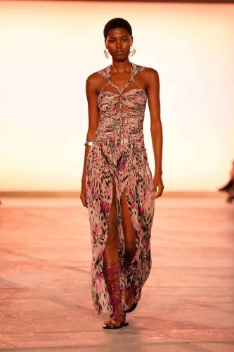 Isabel Marant, verão 2025 - Foto: Reprodução/Vogue Runway