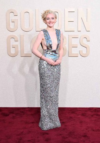 Julia Garner veste Gucci - Foto: Reprodução/WWD