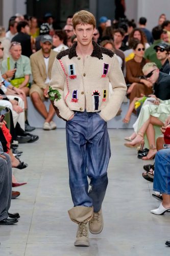 JW Anderson, coleção masculina de verão 2025 e resort 2025 - Foto: Vogue Runway