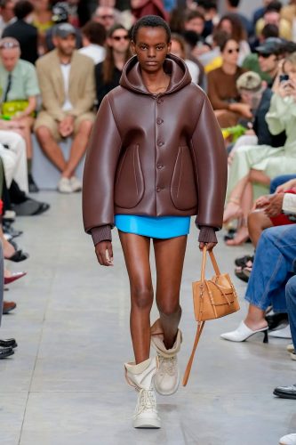 JW Anderson, coleção masculina de verão 2025 e resort 2025 - Foto: Vogue Runway