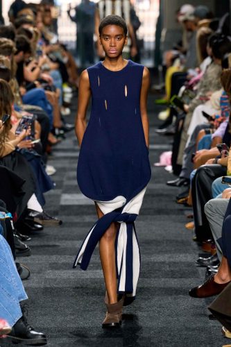 JW Anderson, verão 2025 - Foto: Divulgação