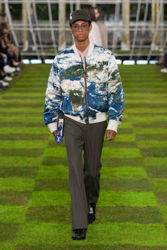 Louis Vuitton, coleção masculina de verão 2025 - Foto: Vogue Runway