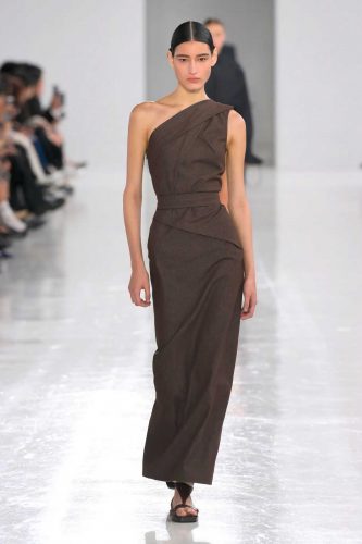 Max Mara, verão 2025 - Foto: Reprodução/Vogue Runway