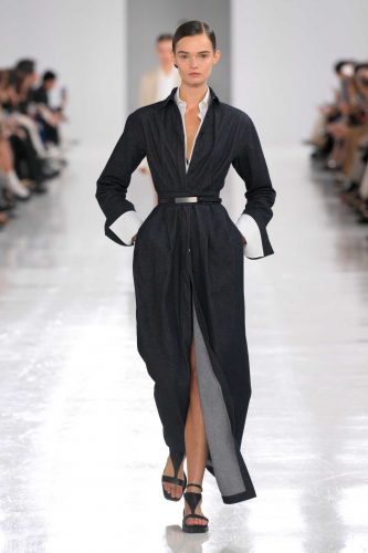 Max Mara, verão 2025 - Foto: Reprodução/Vogue Runway