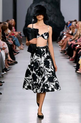 Michael Kors, verão 2025 - Foto: Reprodução/Vogue Runway