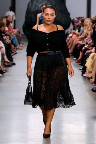 Michael Kors, verão 2025 - Foto: Reprodução/Vogue Runway