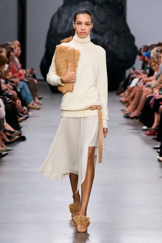 Michael Kors, verão 2025 - Foto: Reprodução/Vogue Runway