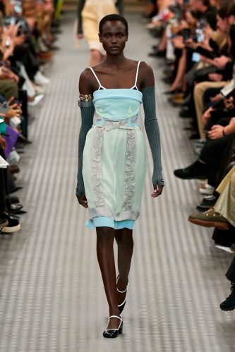 Miu Miu, verão 2025 - Foto: Reprodução/Vogue Runway