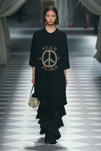 Moschino, inverno 2024 - Foto: Vogue Runway