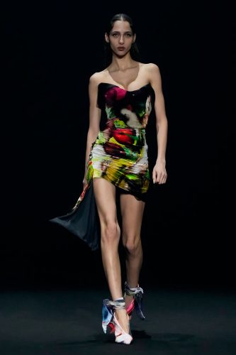 Mugler, inverno 2024 - Foto: Vogue Runway