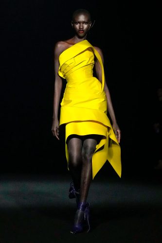 Mugler, inverno 2024 - Foto: Vogue Runway