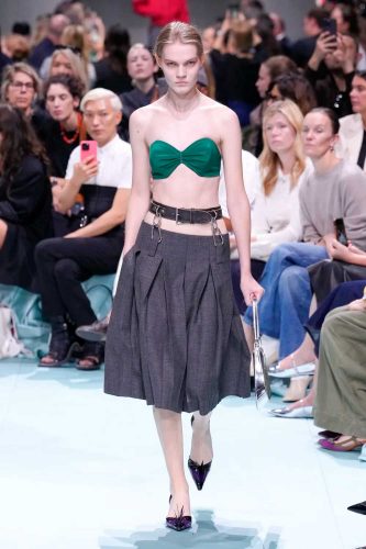 Prada, verão 2025 - Foto: Reprodução/Vogue Runway