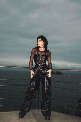 Demi Lovato usa ArteMisi - Foto: Reprodução/Instagram/@artemisigallery