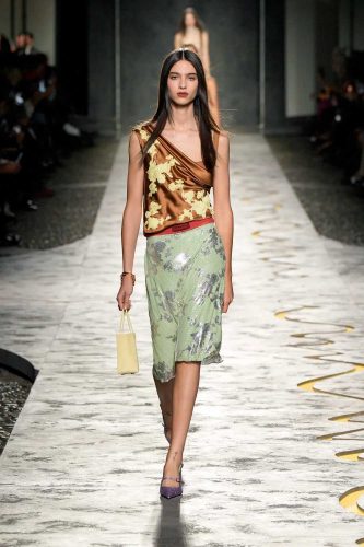 Versace, verão 2025 - Foto: Reprodução/Vogue Runway