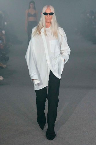 Vetements, verão 2025 - Foto: Reprodução/Vogue Runway