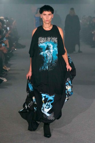 Vetements, verão 2025 - Foto: Reprodução/Vogue Runway