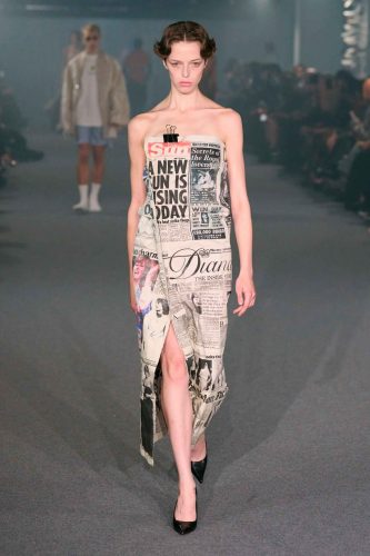 Vetements, verão 2025 - Foto: Reprodução/Vogue Runway