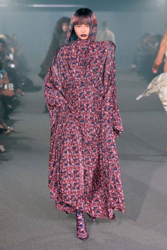 Vetements, verão 2025 - Foto: Reprodução/Vogue Runway